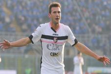 Gelandang Palermo Jadi...