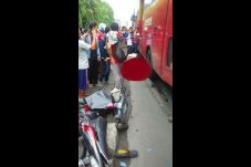 Transjakarta Tabrak...
