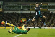 Arsenal Gagal Susul...