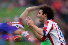Patah Kaki, Atletico...