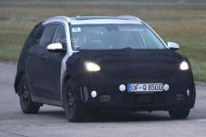 Kia Niro Hybrid Lakukan...