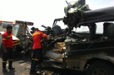 Elf Maut Berisi 19 Orang,...