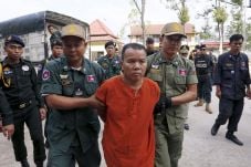 Tularkan Virus HIV ke...