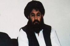 Bentrok Antar Taliban,...