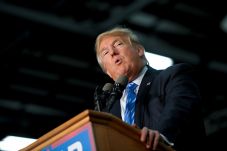 Soal Pernyataan Trump,...