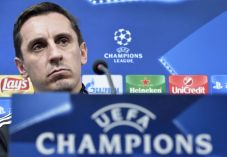 Menanti Kejutan Neville...