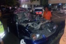 Truk Fuso vs Baleno...