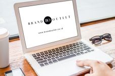 Belanja di Brand Outlet...