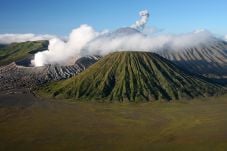 Gempa Tremor di Gunung...