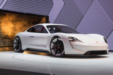 Porsche Mission E, 100%...
