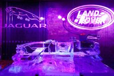Sambut Natal, Jaguar...