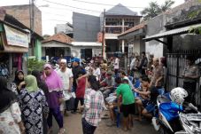 Keluarga Ikhlas Arief...