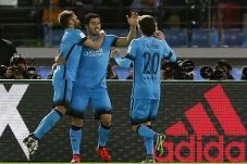 Hattrick Suarez Bawa...