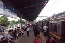 Listrik Padam, Commuter...