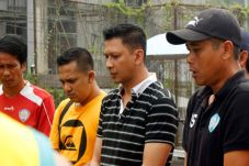 Aremania Tewas, Manajemen...