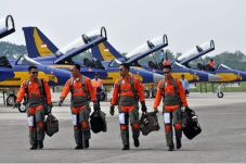 Pesawat T50i Golden...