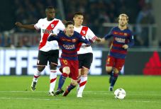 Messi Bawa Barcelona...