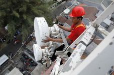 Telkomsel Perluas Layanan...