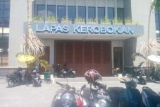 Sipir Lapas Dapat Tekanan,...