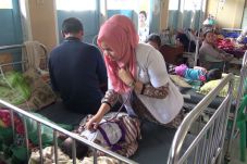 Penderita Demam Berdarah...