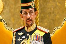 Brunei Melarang Natal,...