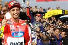 Iannone Kalahkan Lorenzo...