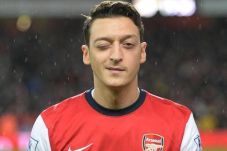 Mesut Ozil si Raja Assist