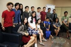 12 Artis Tanah Air Mulai...