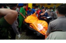 13 Jenazah Penumpang...