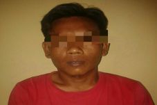 Ingin Ponsel, Buruh...
