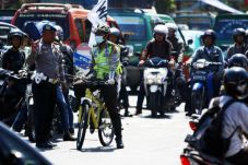 Polisi Patroli Pakai...