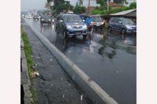 Satu Arah, Jalur Puncak...