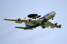 NATO Sebar Pesawat Peringatan...