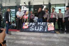 Alasan KPK Perlu Panggil...