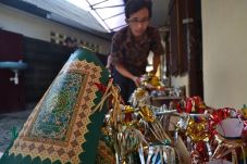 Terompet Berbahan Sampul...