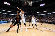 Atasi Nuggets, The Cavs...