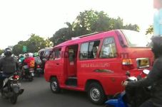 Lalin Arah Taman Mini...