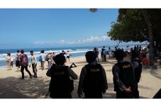 Liburan Tahun Baru,...