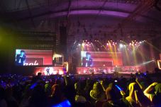 Fasihnya Ryeowook Menyanyikan...