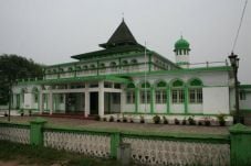 Masjid Batu Jambi, Tempat...