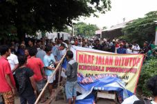 Melintasi Kawasan Industri...