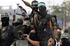 Hizbullah Serang Pasukan...