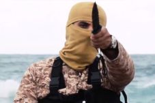 ISIS Ancam Hancurkan...