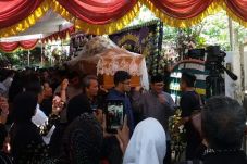 Pramono Anung Ikut Panggul...