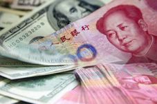 Devaluasi Yuan Paksa...