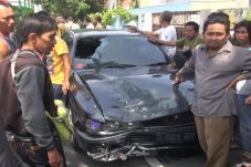 Diduga Balapan, Mobil...