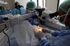 Geledah Klinik, 4 Tenaga...