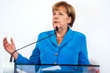 Merkel Setuju Imigran...