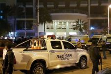 Anggota ISIS Serbu Hotel...