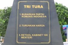 50 Tahun Tritura di...